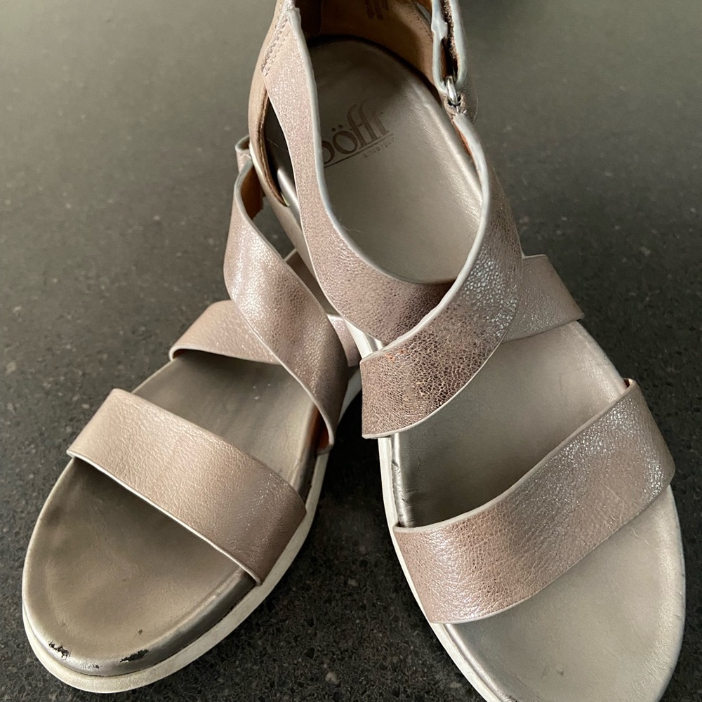 Sofft Women's Taupe Sandals